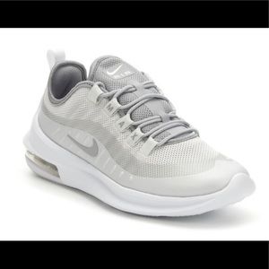 Women’s Nike Air Max, Axis